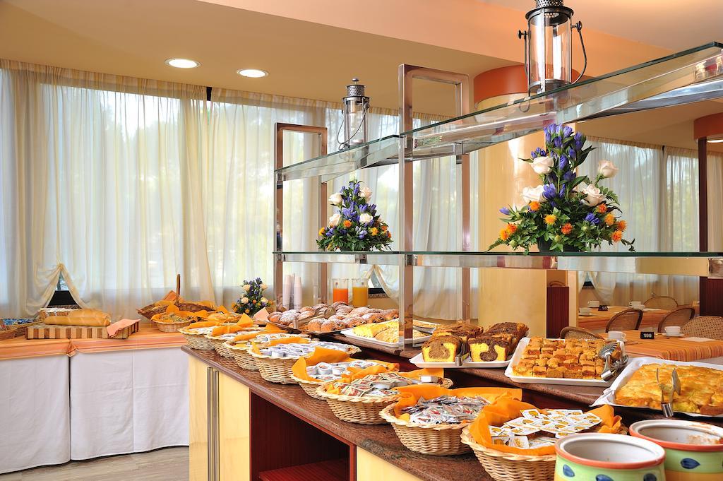Hotel Ausonia Морской Милан Экстерьер фото