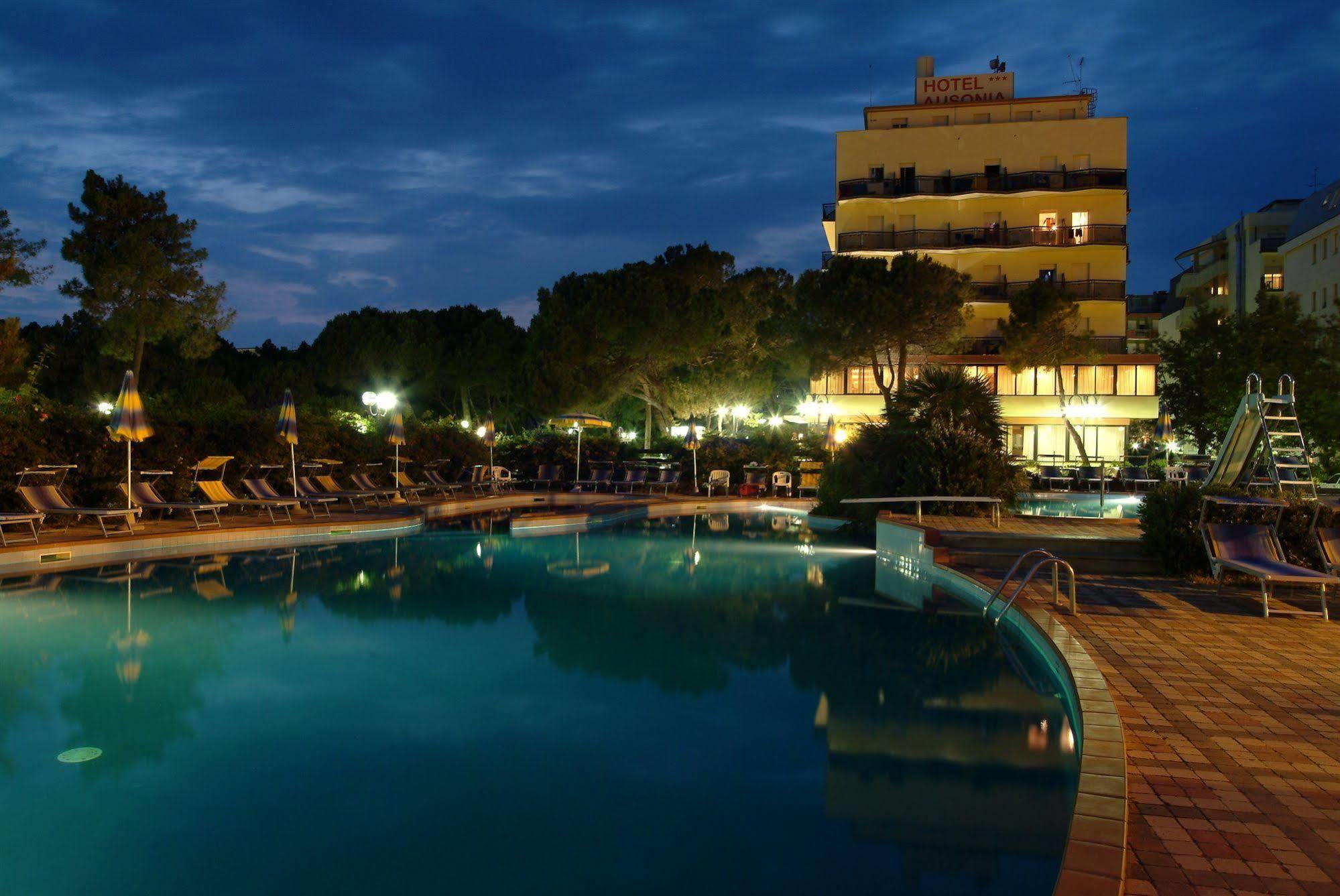 Hotel Ausonia Морской Милан Экстерьер фото